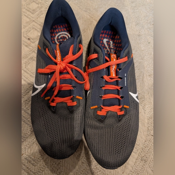NFL Denver Broncos NIKE AIR ZOOM PEGASUS 40 Size 10.5 - Picture 1 of 2